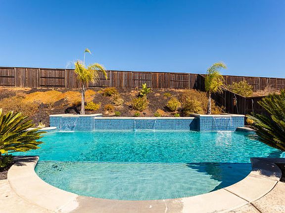 3rd image of 526 Montecito Ct