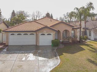 5711 Summer Cypress Dr, Bakersfield, CA 93313