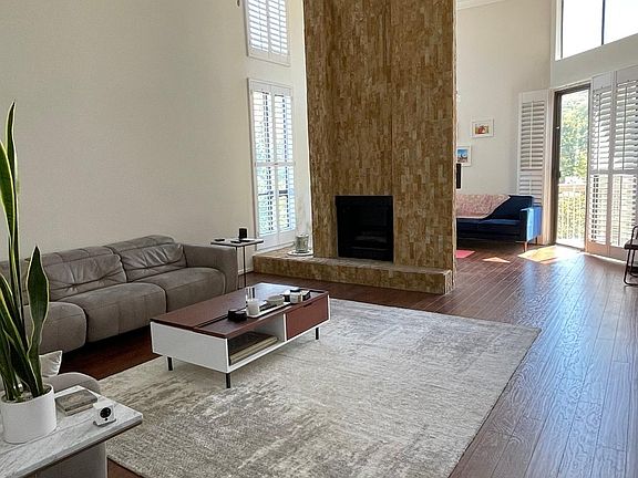 3rd image of 14521 Benefit St