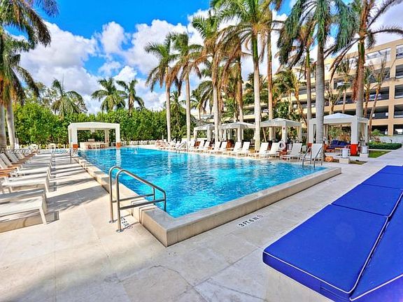 3rd image of 2627 Bayshore Dr #1204