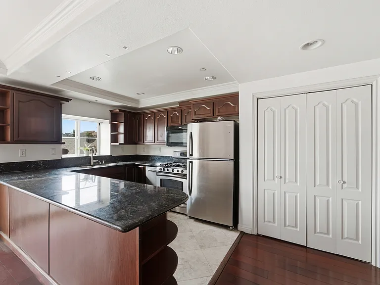 700 S Ardmore Ave #304 — Photo 15