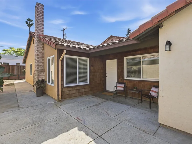 576 Mekler Dr — Photo 13