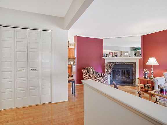 5th image of 228 Huber Village Blvd