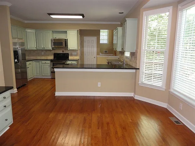 3407 Fairway Ct — Photo 6