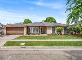 7433 N 5th St, Fresno, CA 93720
