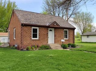 410 E Lincoln St, Springfield, MN 56087