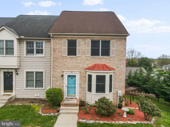 80 Morningside Dr, Falling Waters, WV 25419