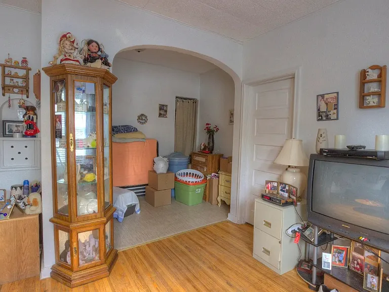 Living Room (5)_12232025