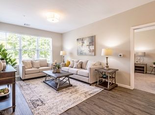 54 N Main St #306, Wharton, NJ 07885