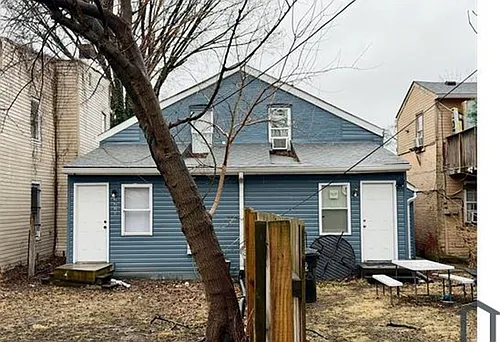 2221 W Madison St Photo 1