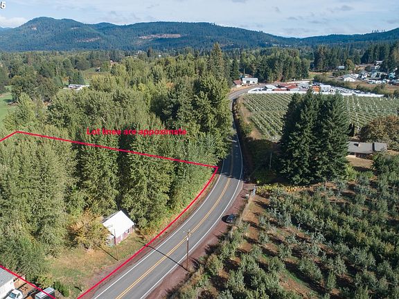 3rd image of 6760 Cooper Spur Rd