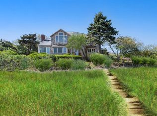 130 Little Neck Rd, Southampton, NY 11968