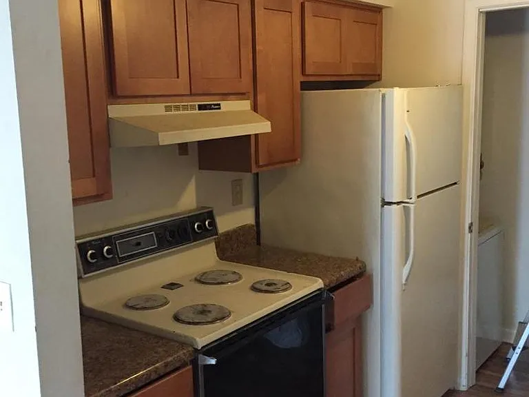1531 Penrose Arch — Photo 9