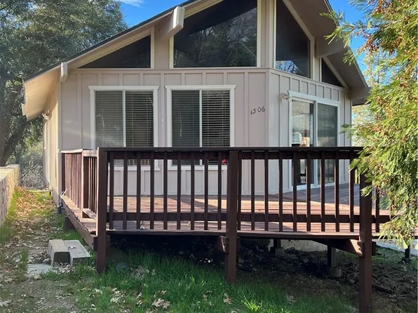 1506 Wildcat Dr, Lake Arrowhead, CA 92352