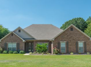 187 Morningstar Dr, Longview, TX 75605