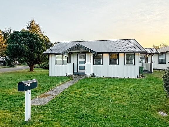 3rd image of 1184 2nd St