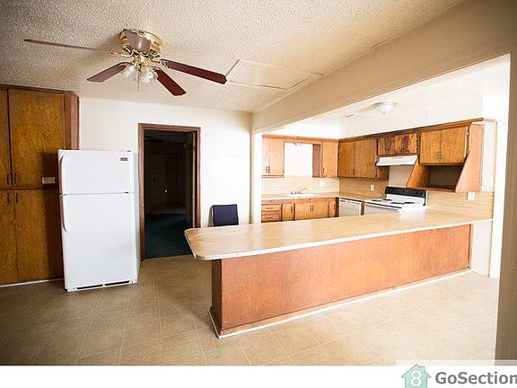 3rd image of 4613 SW H Ave