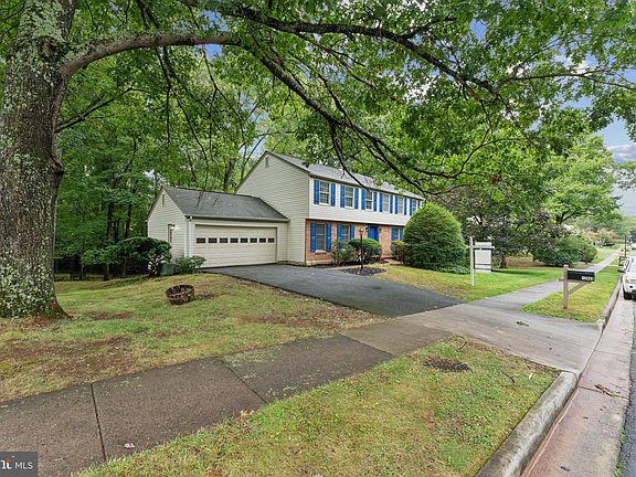 2nd image of 12843 Tewksbury Dr