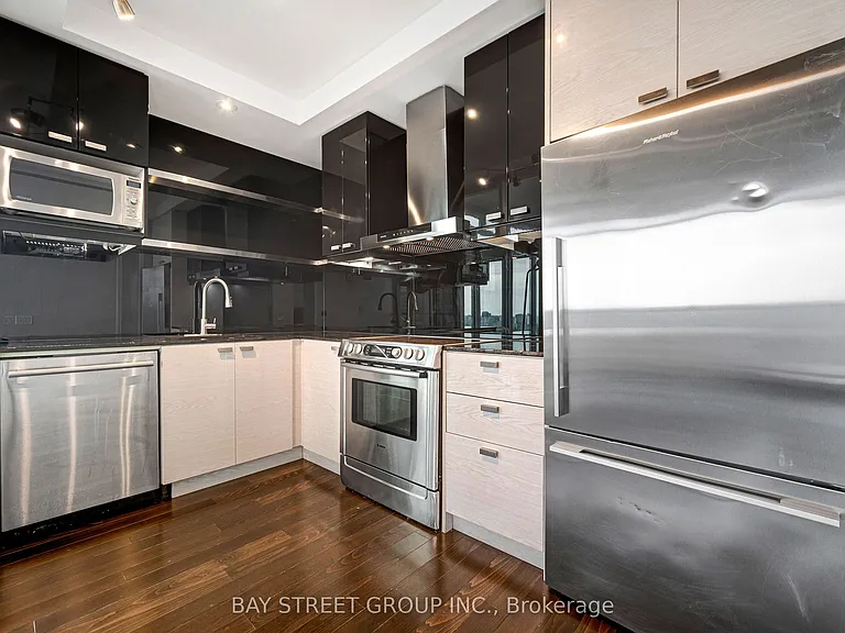 121 McMahon Dr #2708 — Photo 9