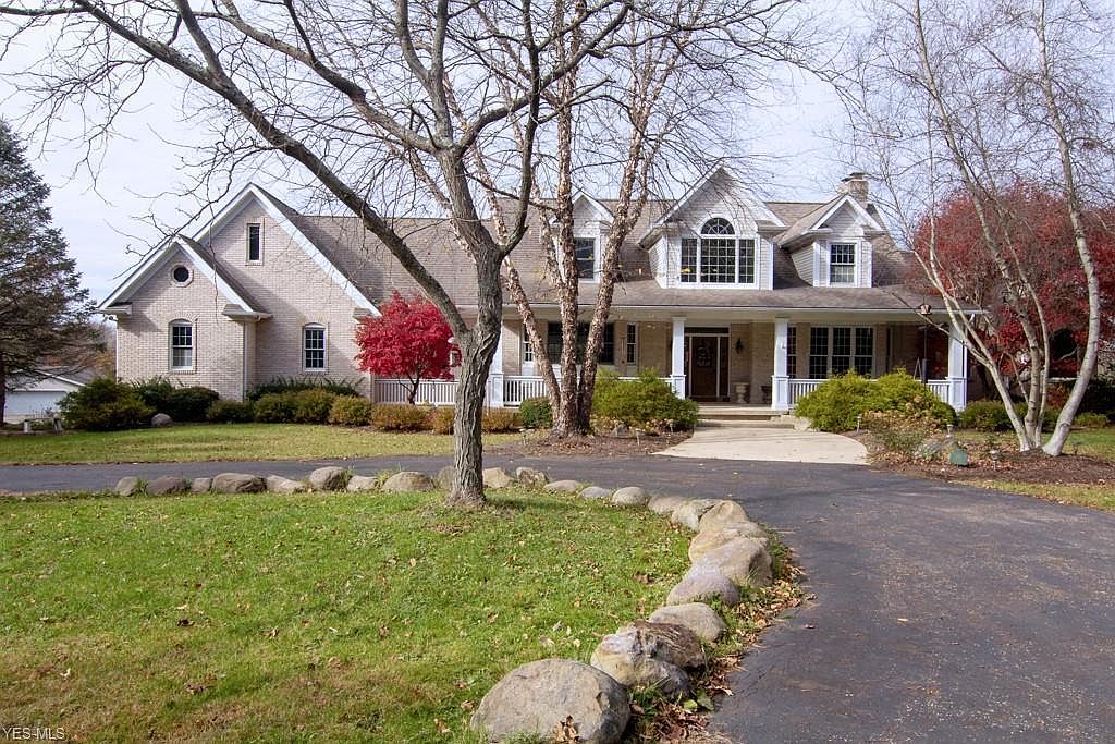 649 Chart Rd, Cuyahoga Falls, OH 44223 Zillow