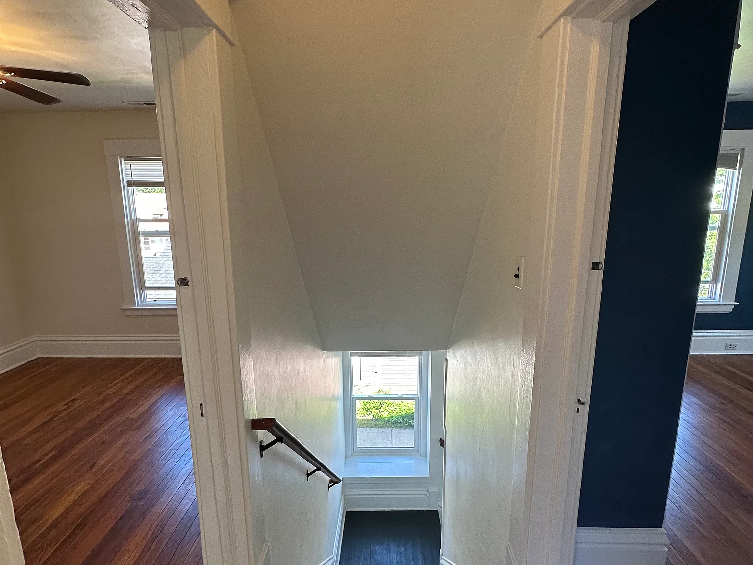 2 bed, 1000 sqft, $1,695 — Photo 3