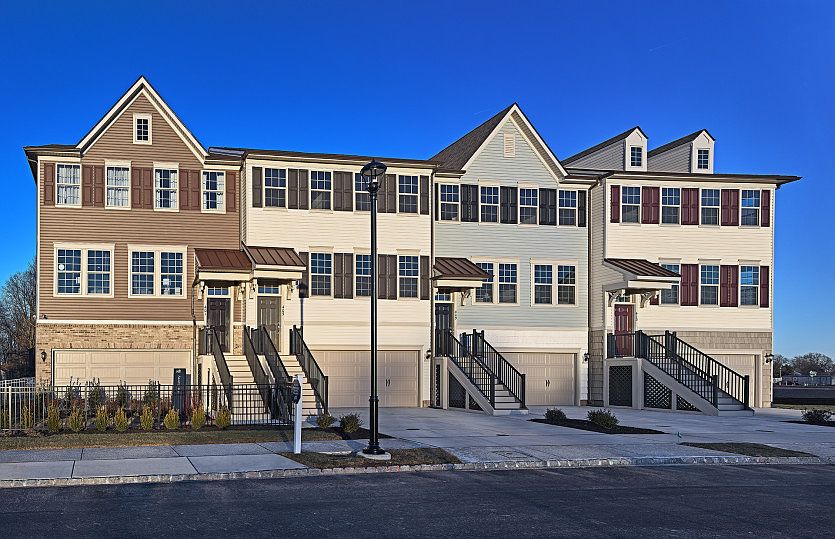 Luxury Surrey 3-story townhome design at Tall Oaks