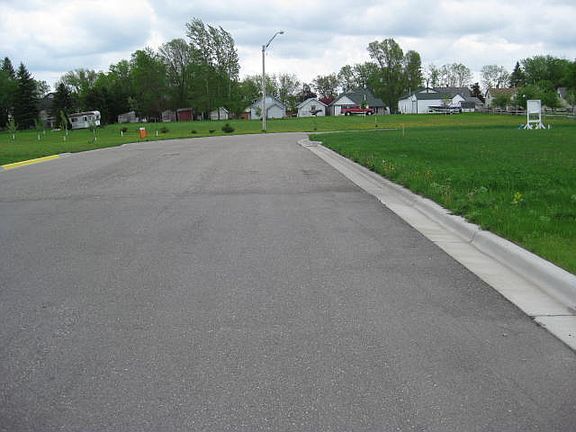 4th image of Xxx Poplar Ave