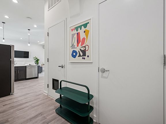 4th image of 70 Roseville Ave #3B