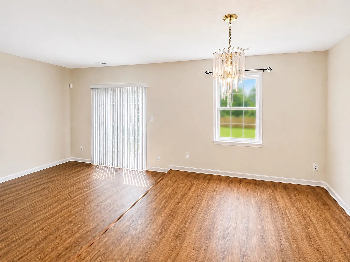3 bed, 1.5 bath, 1232 sqft, $2,250 — Photo 4