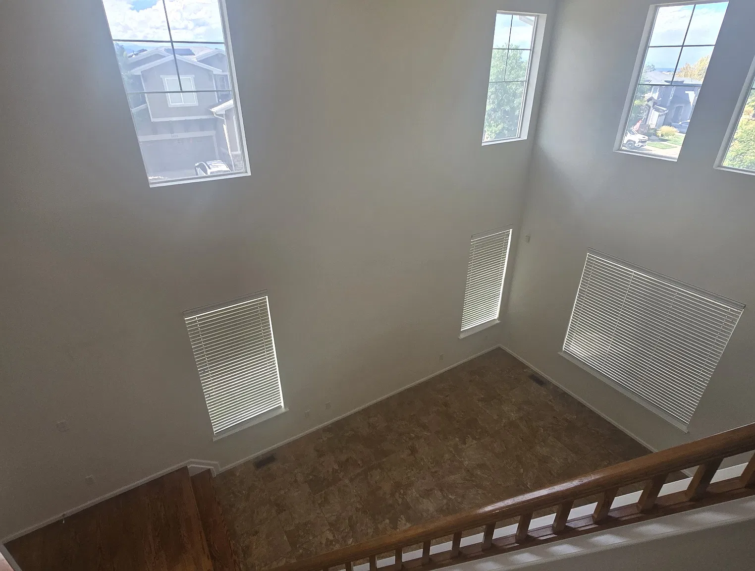 3 bed, 2.5 bath, 1775 sqft, $2,990 — Photo 3