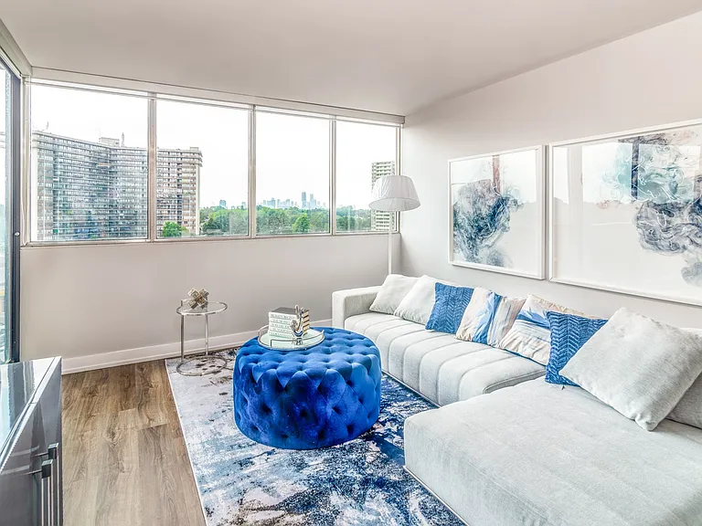 1177 Bloor St — Photo 6