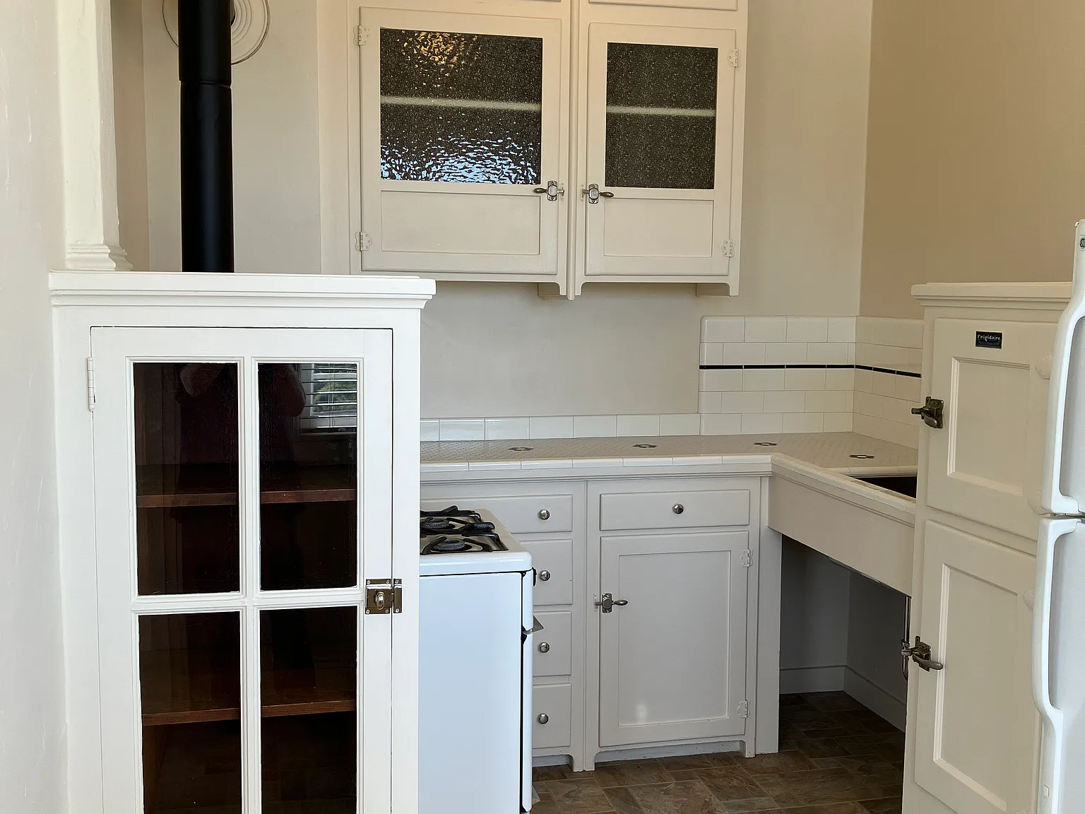 Studio, 400 sqft, $1,420 — Photo 4