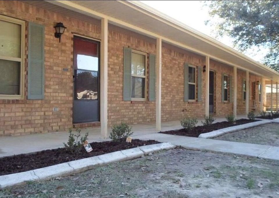1st image of 161 Sprague Dr APT C