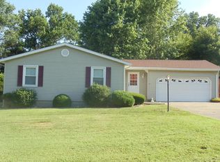 840 Stardust Dr, Herrin, IL 62948