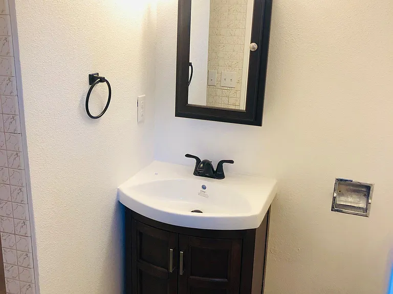 8516 Silver Star Ave #B — Photo 9