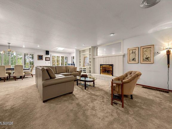 4th image of 100 Moore Ln
