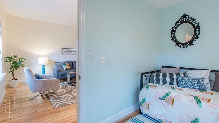 Sold by Garfield Realty  | media 27