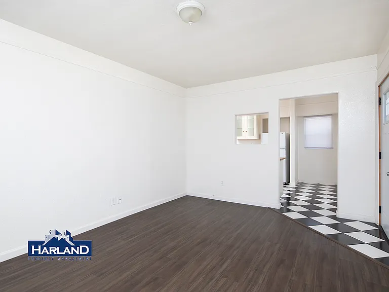 3809-3815 Ray St #3809 — Photo 5