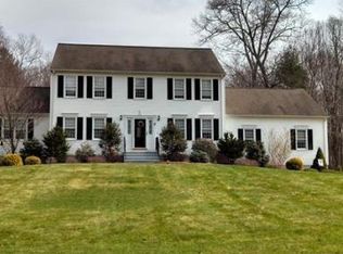 12 Ashkins Dr, Mendon, MA 01756