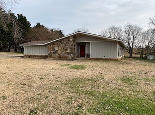 600 Old Brompton Ln, Killen, AL 35645
