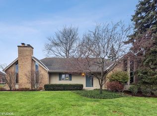 6520 S Elm St, Burr Ridge, IL 60527