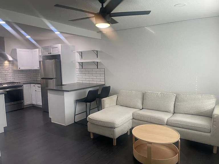3808 E Polk St — Photo 8
