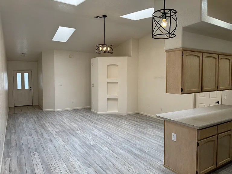 11377 S Kingman Ave — Photo 6