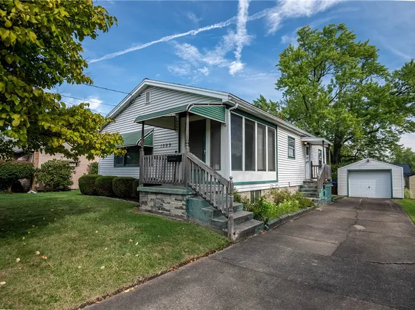 1099 Haig St, Sharon, PA 16146