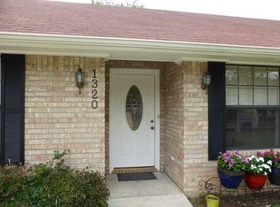 1320 Hilltop St, Belton, TX 76513