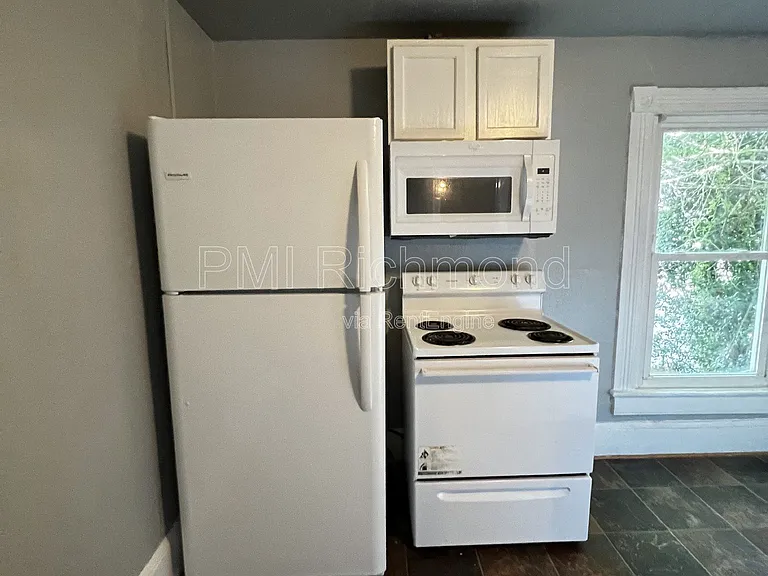 104 Lee Ave #B — Photo 7