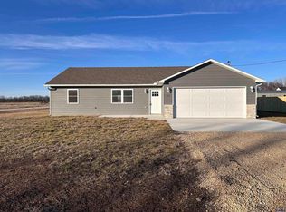 215 Sycamore St, Americus, KS 66835