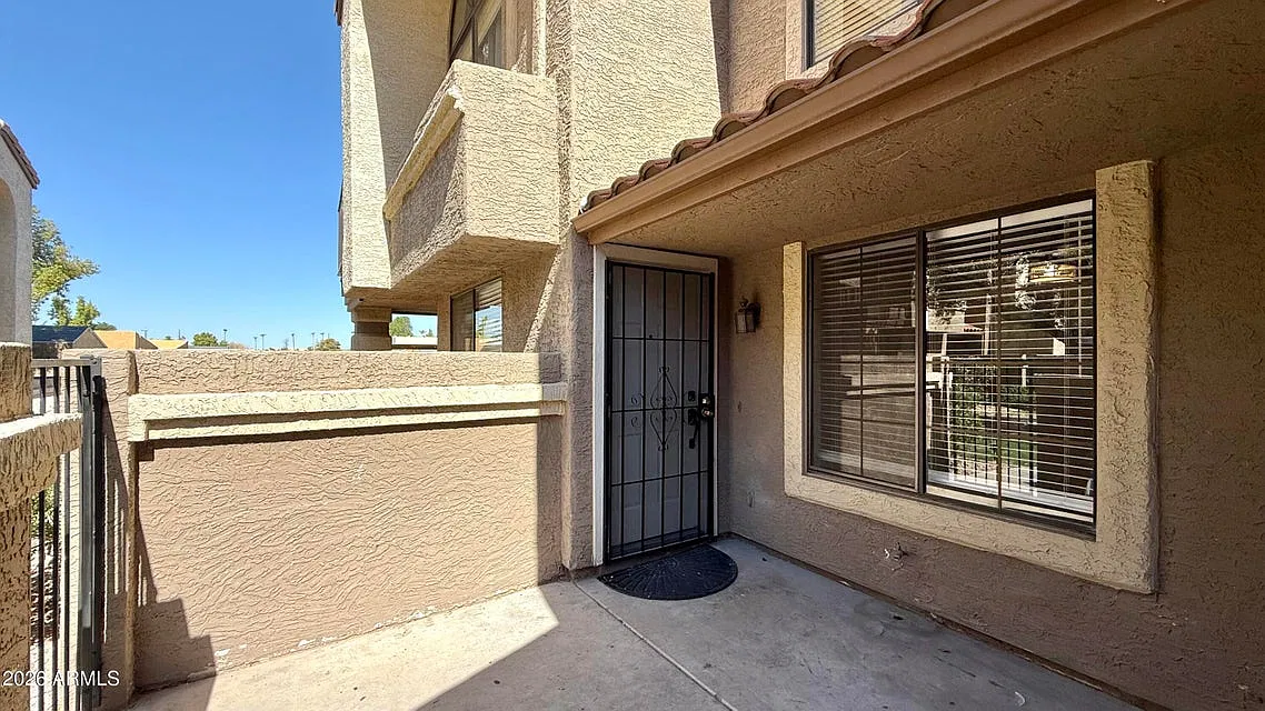 2 bed, 1084 sqft, $1,700 — Photo 2