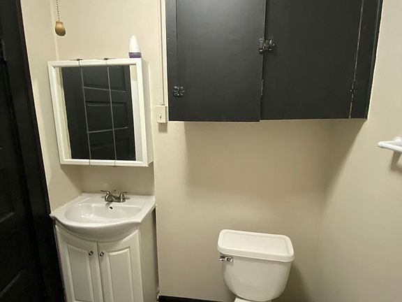 5th image of 207 W Boston Ave #2