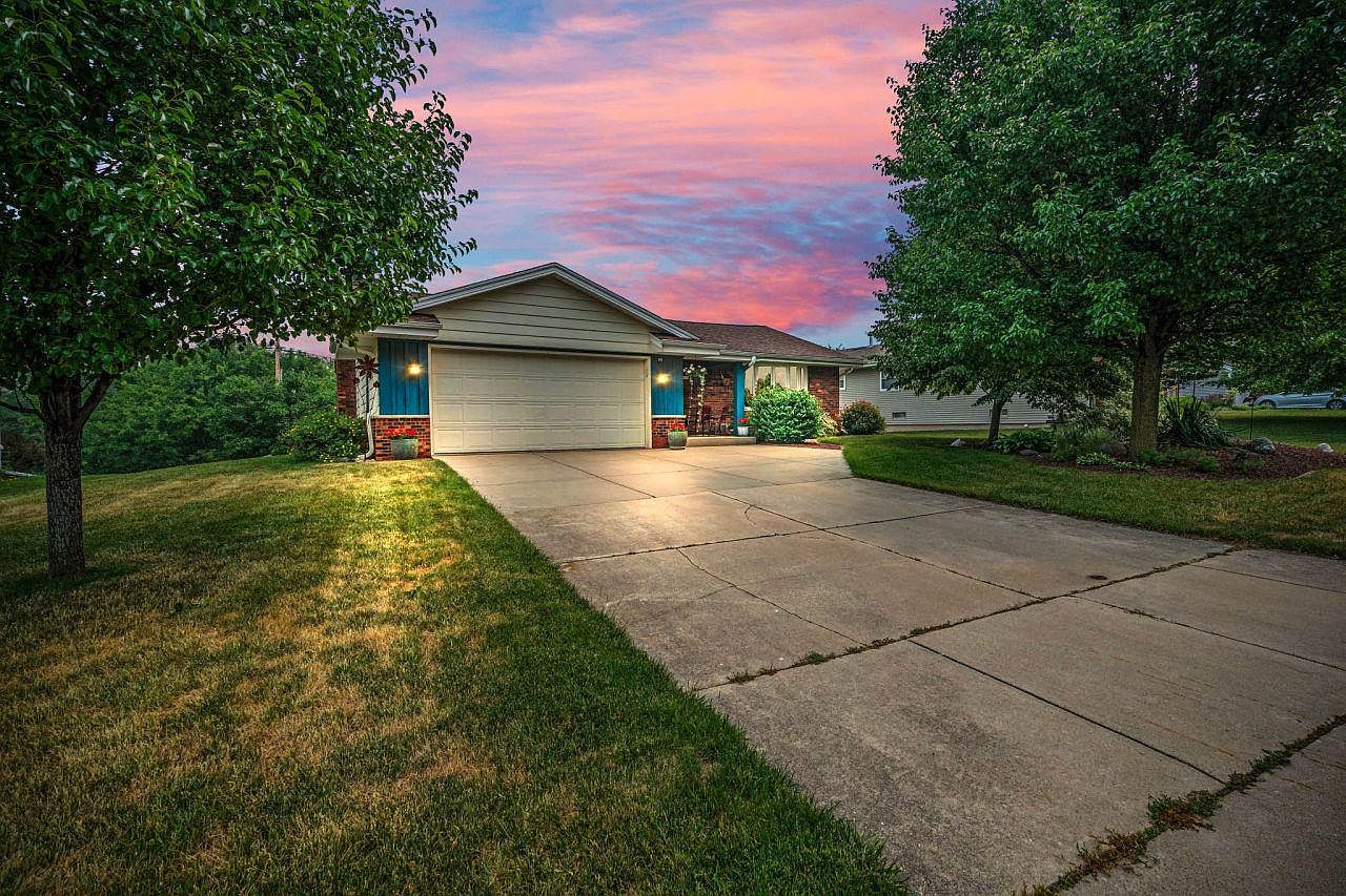 N83W18100 Le Mons DRIVE, Menomonee Falls, WI 53051 Zillow